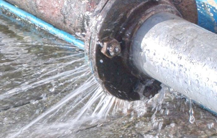 leaking-pipeline