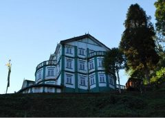 nivedita and roy villa