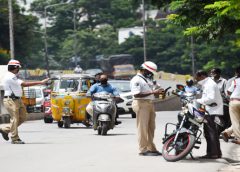 traffic-police-vehicle-chec
