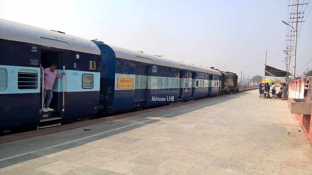 turist and astha special train